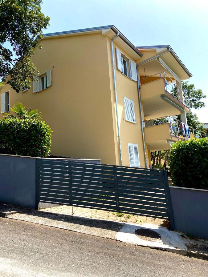 Villa Rudy Holiday Home Njivice Exterior foto