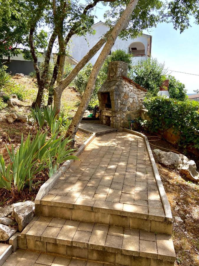 Villa Rudy Holiday Home Njivice Exterior foto