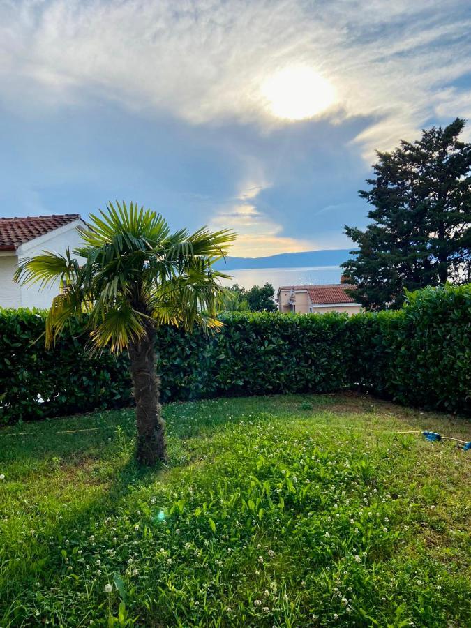 Villa Rudy Holiday Home Njivice Exterior foto